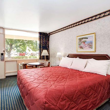 Ramada Limited Cockeysville Экстерьер фото